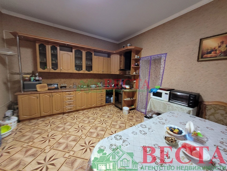 Дом, 240.00 м², на участке 15 сот. фото 10