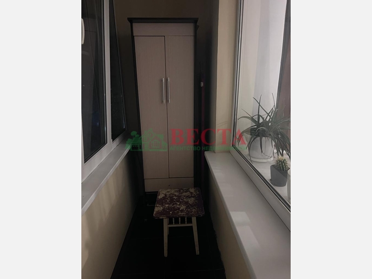 3-комнатная квартира, 57.20 м², 5/5 этаж фото 1