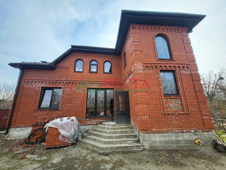 Дом, 250.00 м², на участке 8 сот. фото 6