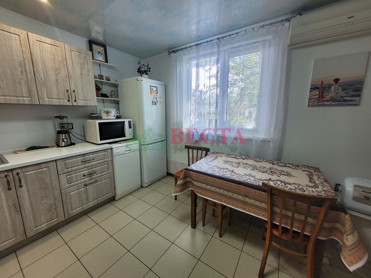 Дом, 80.00 м², на участке 12 сот. фото 2