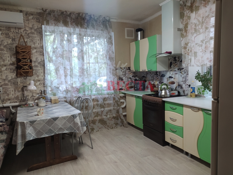 Дом, 81.00 м², на участке 12 сот. фото 2