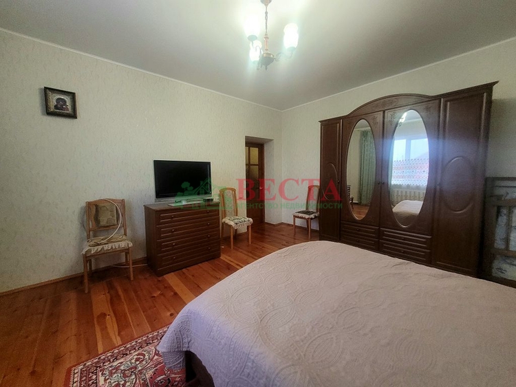 Дом, 279.00 м², на участке 10 сот. фото 10