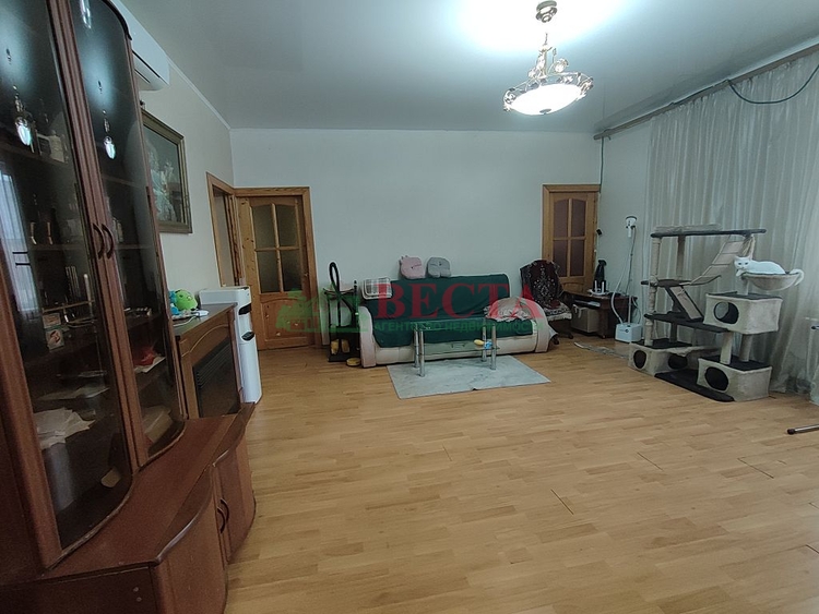 Дом, 159.00 м², на участке 13 сот. фото 2