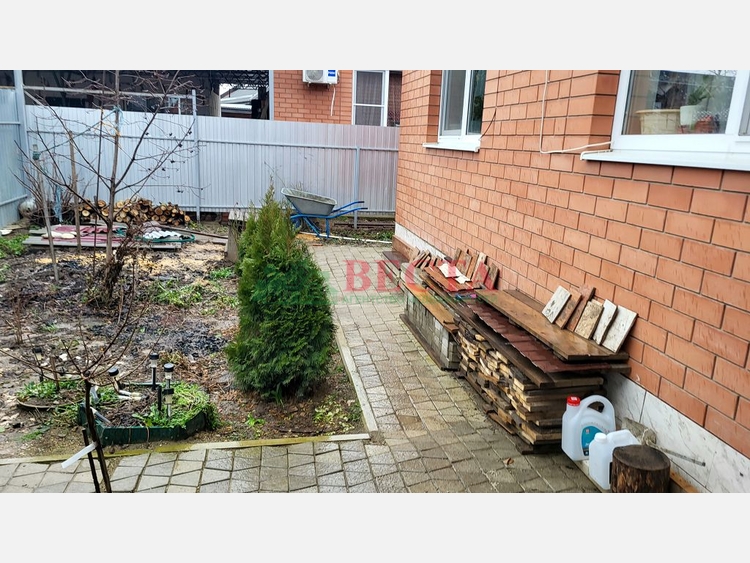 Дом, 71.00 м², на участке 3.50 сот. фото 2